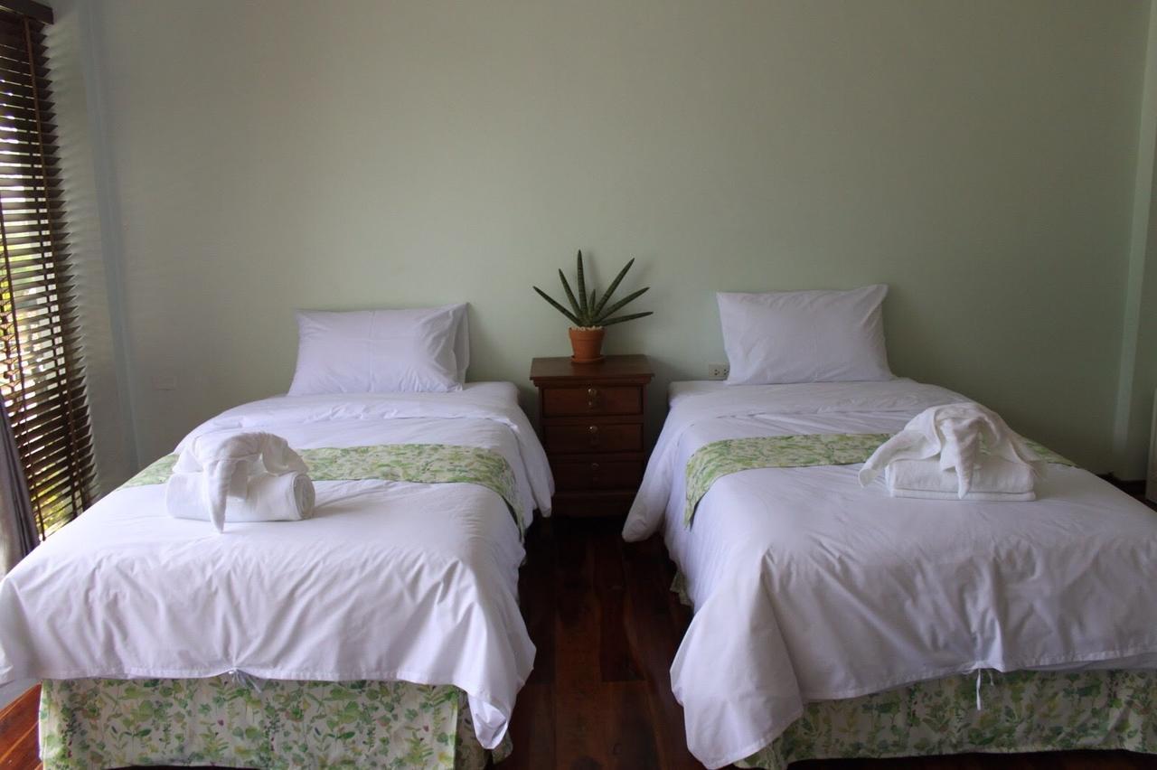 Menam Resort Nakhon Pathom Exterior foto