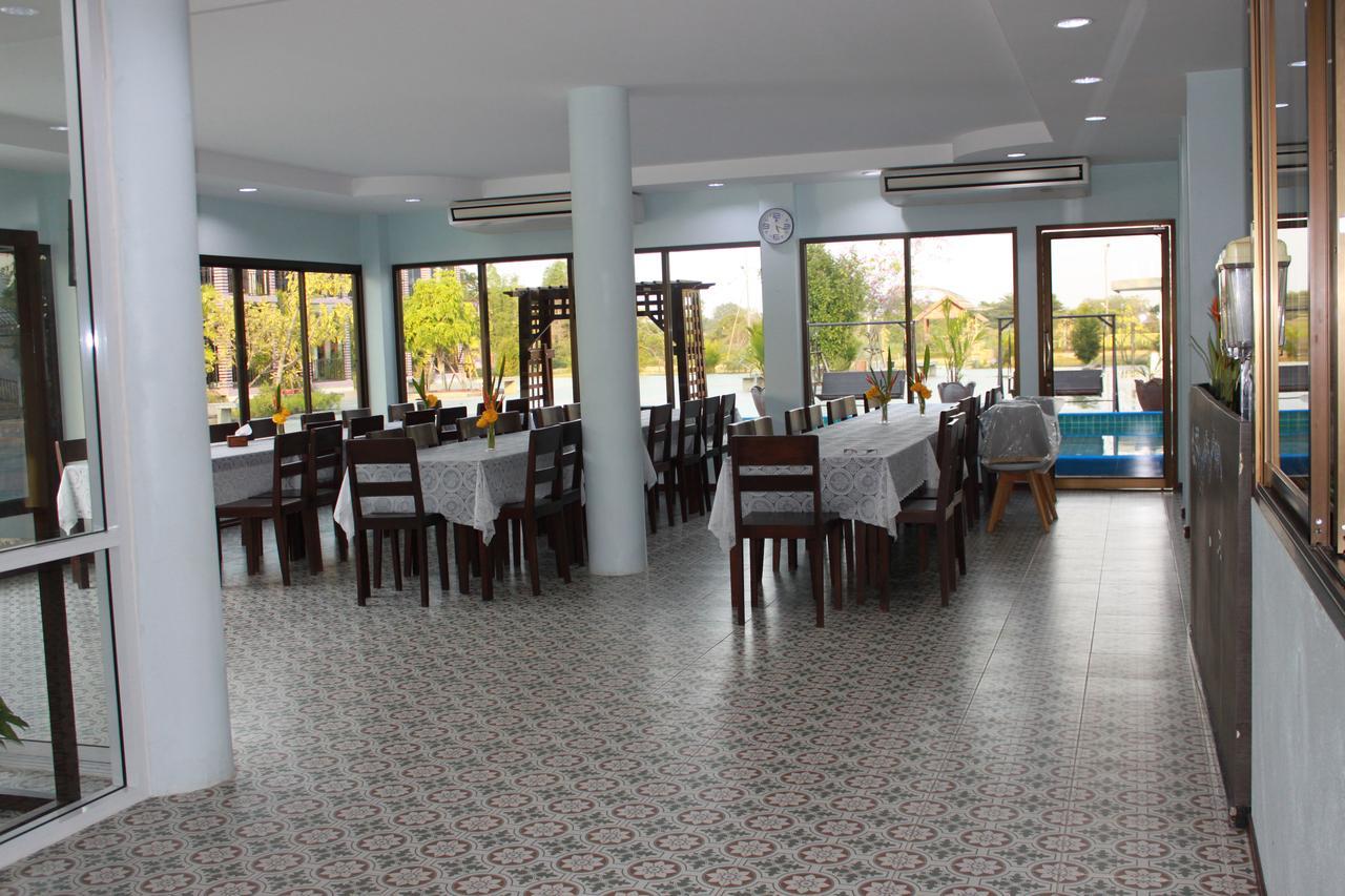 Menam Resort Nakhon Pathom Exterior foto