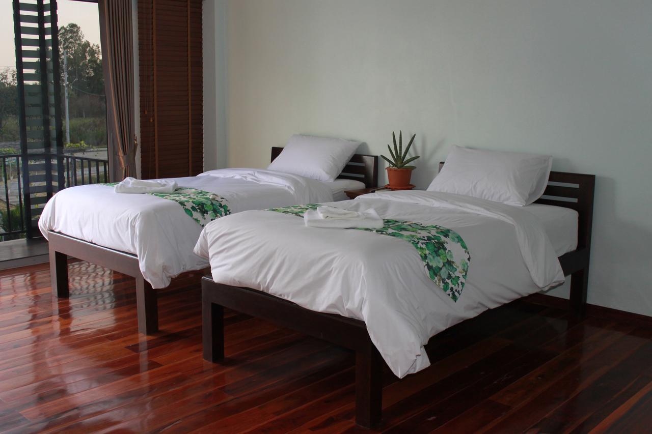 Menam Resort Nakhon Pathom Exterior foto