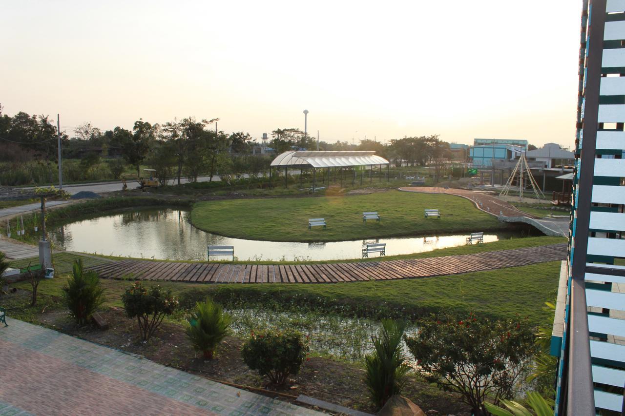 Menam Resort Nakhon Pathom Exterior foto